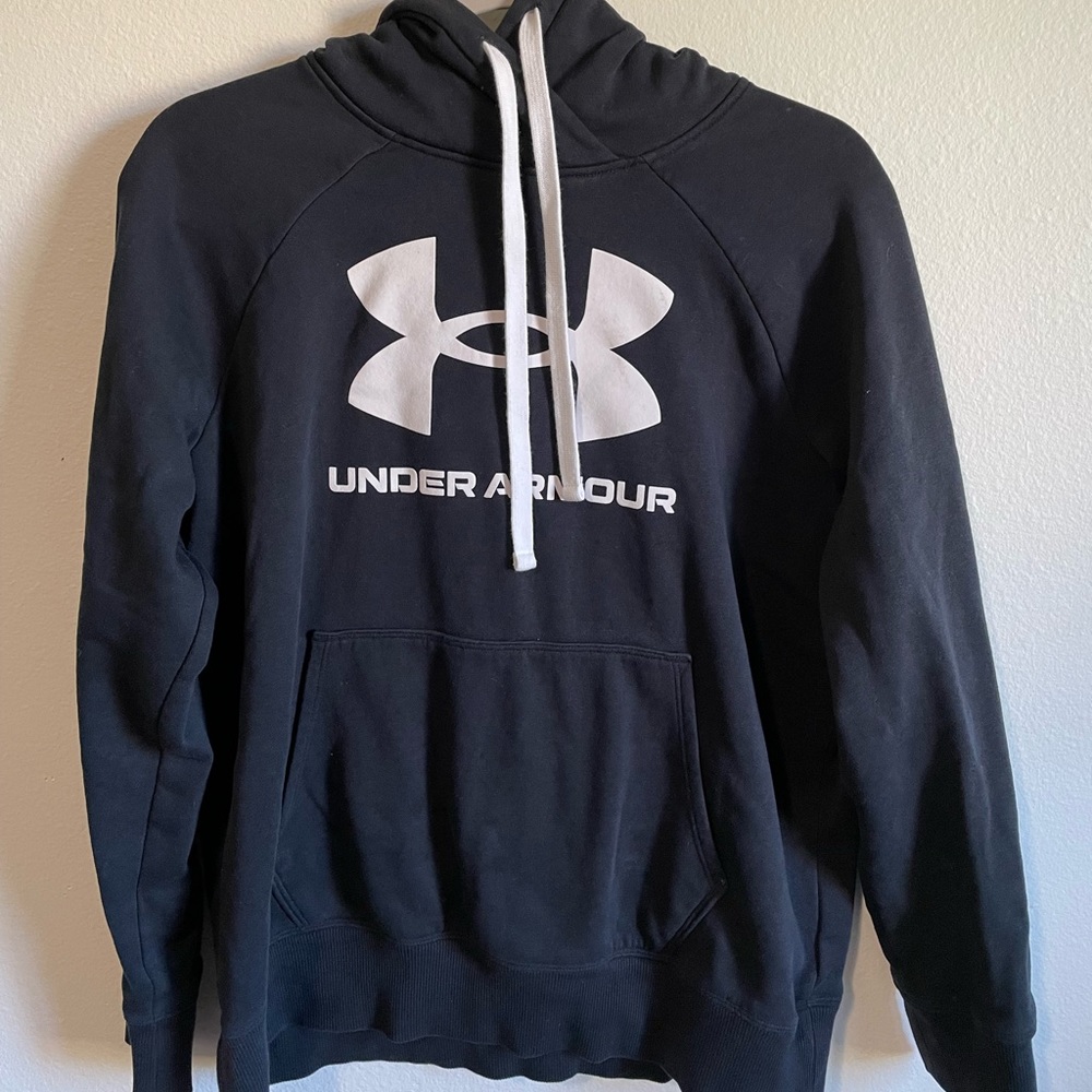 Black Under Armour Sweatshirt